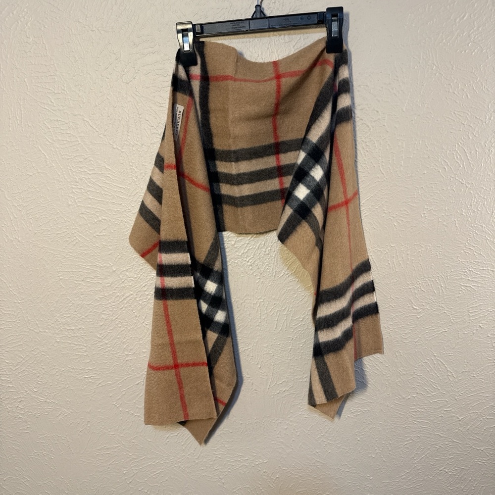 Burberry Cashmere Scarf FIRM - Picture 2 of 5